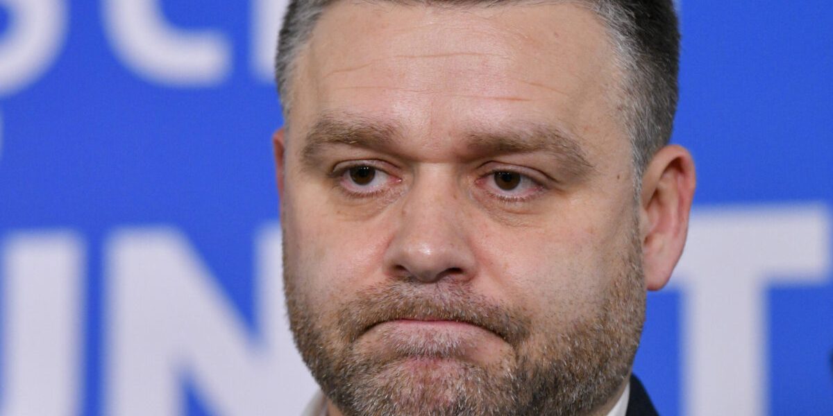 Președintele a cerut un sfat. Răspunsul tranșant: „Proastă, dom’le!”