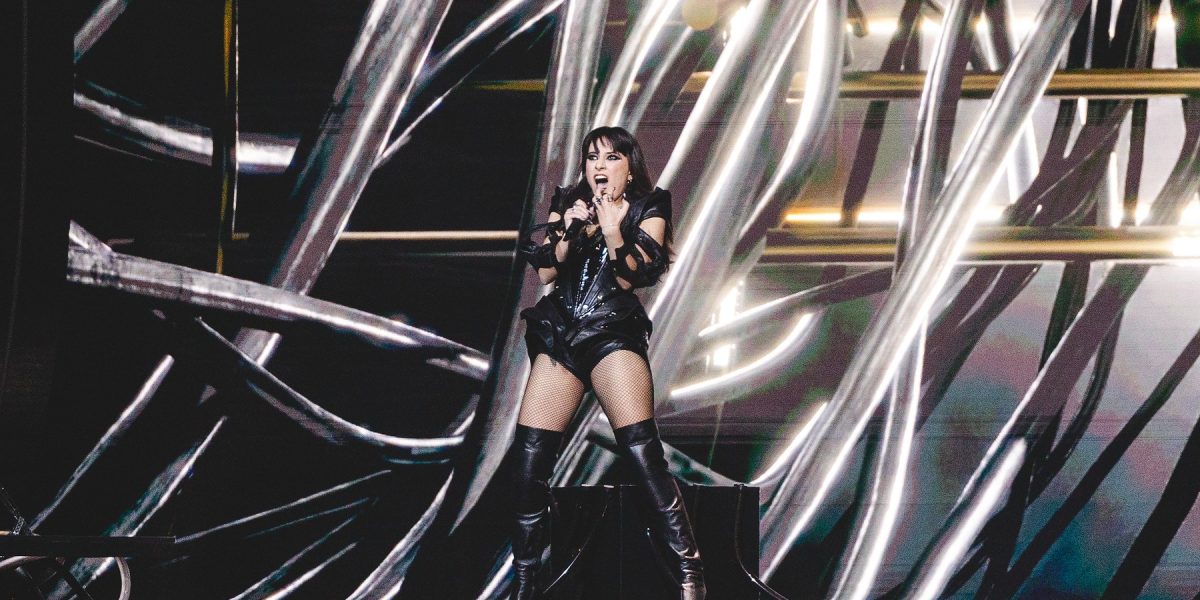 România, pe podium la Eurovision! Alexandra Căpitănescu cucerește cu „Choke Me”