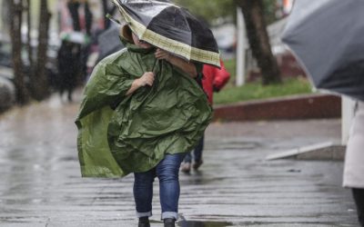 Alertă meteo: Vijelii și ploi torențiale în România. Luni, Cod galben de furtună