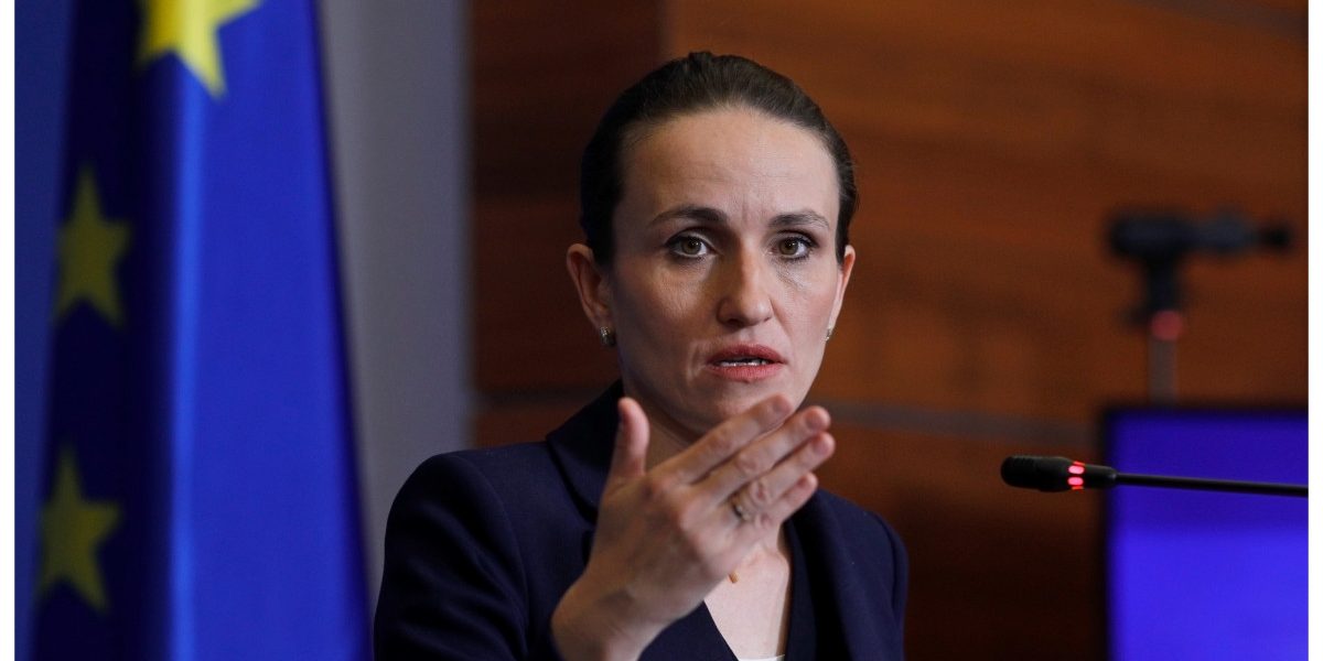 MAE declasifică arhive: Țoiu cere înțelegerea tranziției României