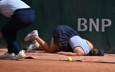 Accident horror la Roland Garros: Un jucător a abandonat după impactul cu un panou