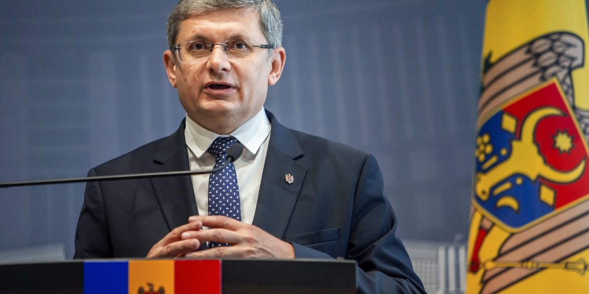 Grosu, președintele Parlamentului de la Chișinău, la București, cu Nicușor Dan