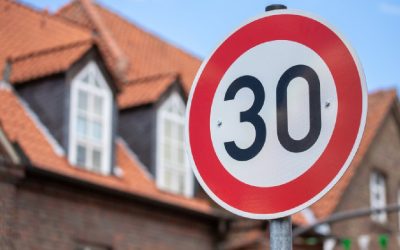 Orașele din Europa impun 30 km/h: Ce schimbă în trafic și pentru șoferi?