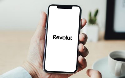 Revolut dă 1.000 de lire angajaților, în lupta cu băncile: Se extinde rapid