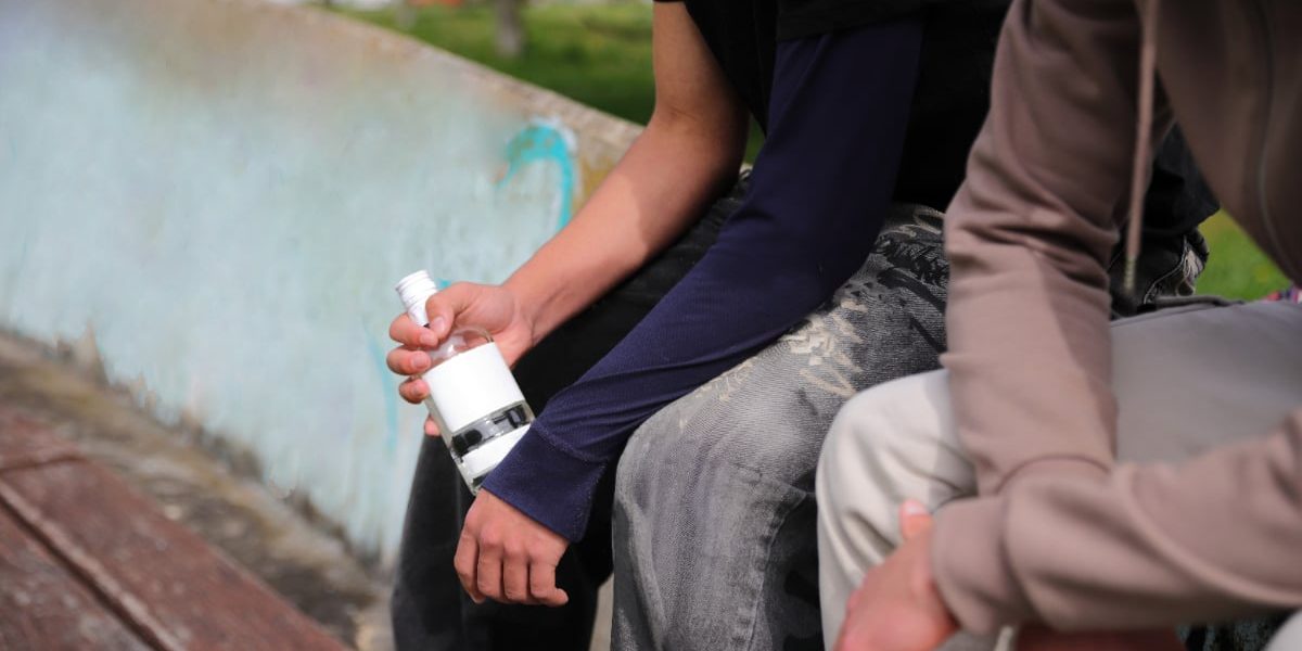 Bărbat, reținut după o „expediție” la bere. A uitat de arestul la domiciliu