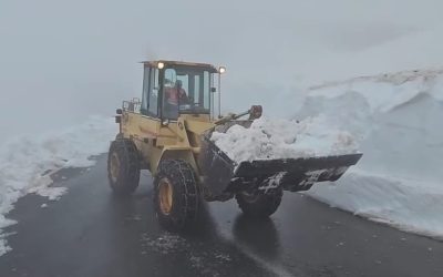 Deszăpezire infernală pe Transfăgărășan: muncă grea în zona periculoasă