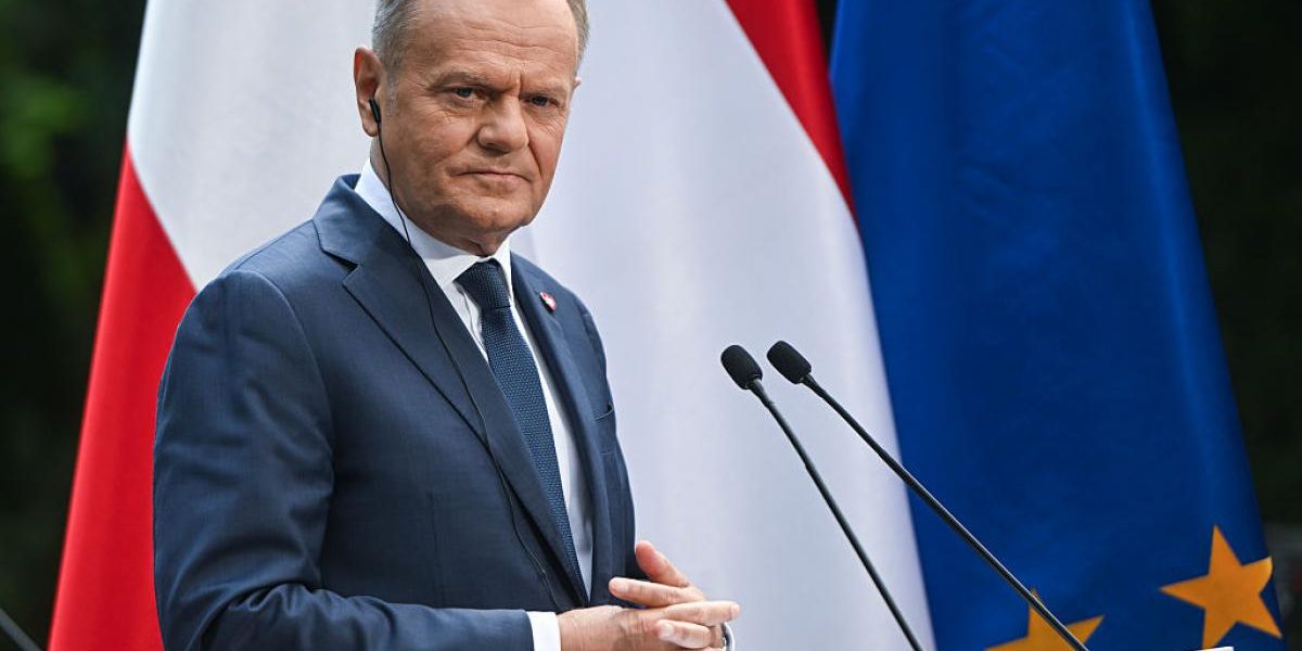 Tusk cere NATO: Reacție fermă la amenințările lui Medvedev, după Galați