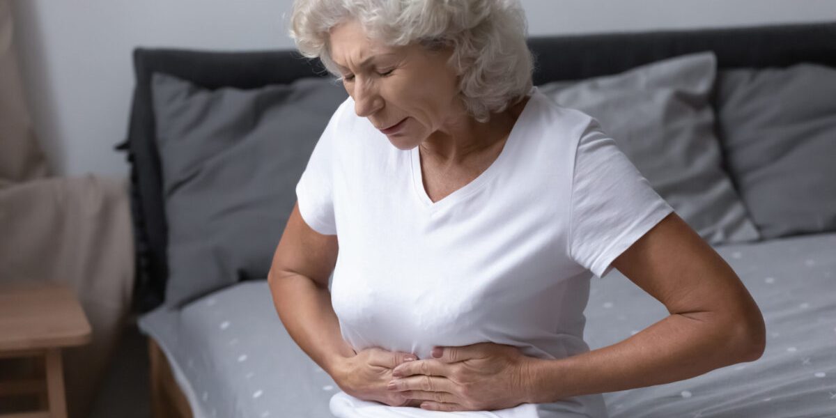Alimente interzise la menopauză: Ce trebuie să eviți ca să te simți mai bine