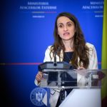MAE dă publicității peste 5.000 de dosare diplomatice din anii ’90