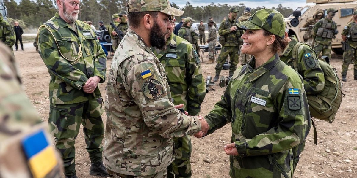Victoria a Suediei, vizită SURPRIZĂ la trupele NATO din Gotland