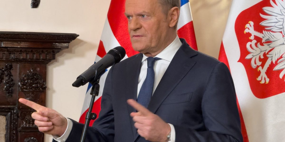 Tusk promite descurajare la est, după anularea trupelor americane