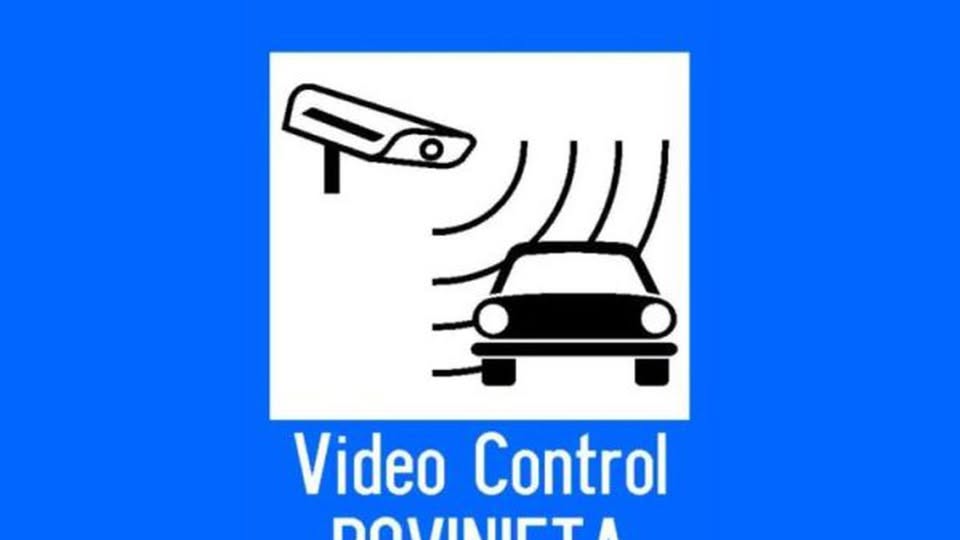 Rovinieta se schimbă din iulie: Cât plătești pentru drumurile din România