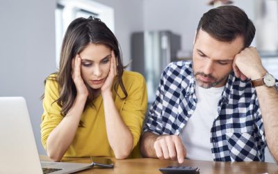 Românii, sufocați de datorii: Păcănelele, coșmarul insolvenței personale