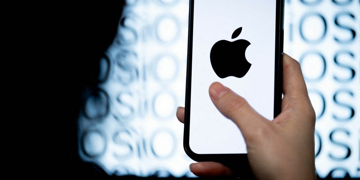 Apple scumpște produsele din cauza exploziei AI și a cipurilor scumpe