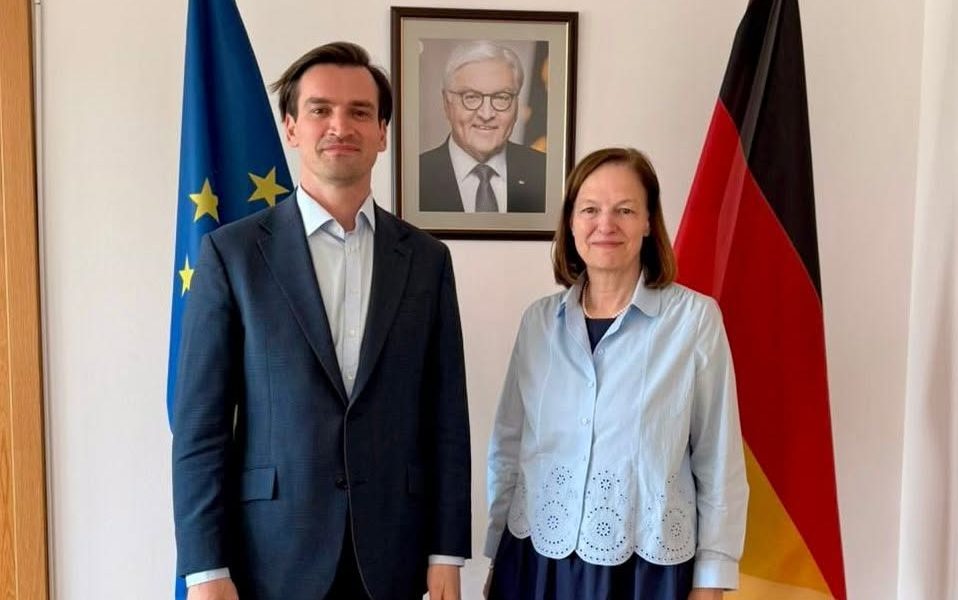 Ganninger, Ambasador R.F. Germania, discuții cheie la București