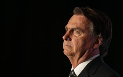 Bolsonaro, interogat de poliție pentru pistol în arest la domiciliu