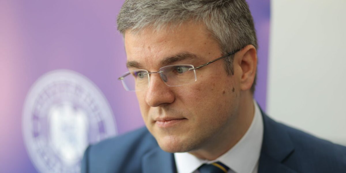 PNL, SCINDAT? CINE PLEACĂ ȘI CINE RĂMÂNE DIN CUȘCA ROȘIE