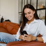 ADOLESCENȚII: Când părinții s-au pierdut în ecrane