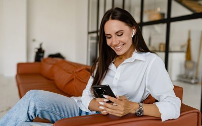ADOLESCENȚII: Când părinții s-au pierdut în ecrane