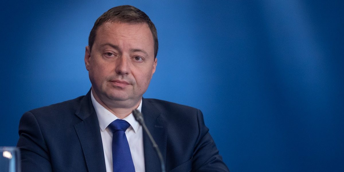 Thuma, rețea și obrăznicie: tentativo de preluare a puterii, eșuat