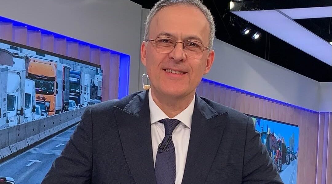 Răzvan Dumitrescu demisionează de la Antena 3 CNN: Anunțul, făcut în direct