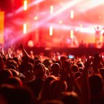 Versuri pop întunecate: Semnal de alarmă pentru societate