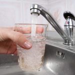 Apă potabilă, demență: Un nou risc major pentru sănătate
