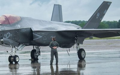 Armata SUA: Avioane de lux, bandă adezivă pe ploaie
