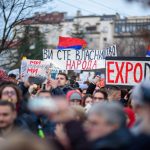 Serbia în fierbere: Vucic pleacă, protestele-s tot mai mari