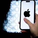 Apple apără conturile: Parole noi, automat, la breșe