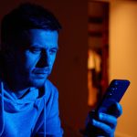 Lumina albastră, mincinoasă: Insomnia are alt vinovat