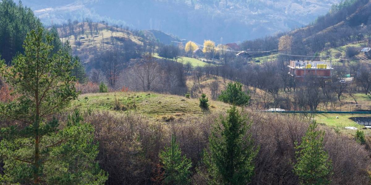 România Roșie: Satul longeviv, fără medici și cu viața pe plac