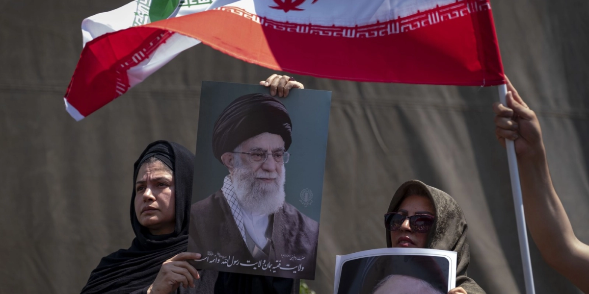 Iran: Khamenei pe ultimul drum. Funeralii naționale cu milioane de oameni