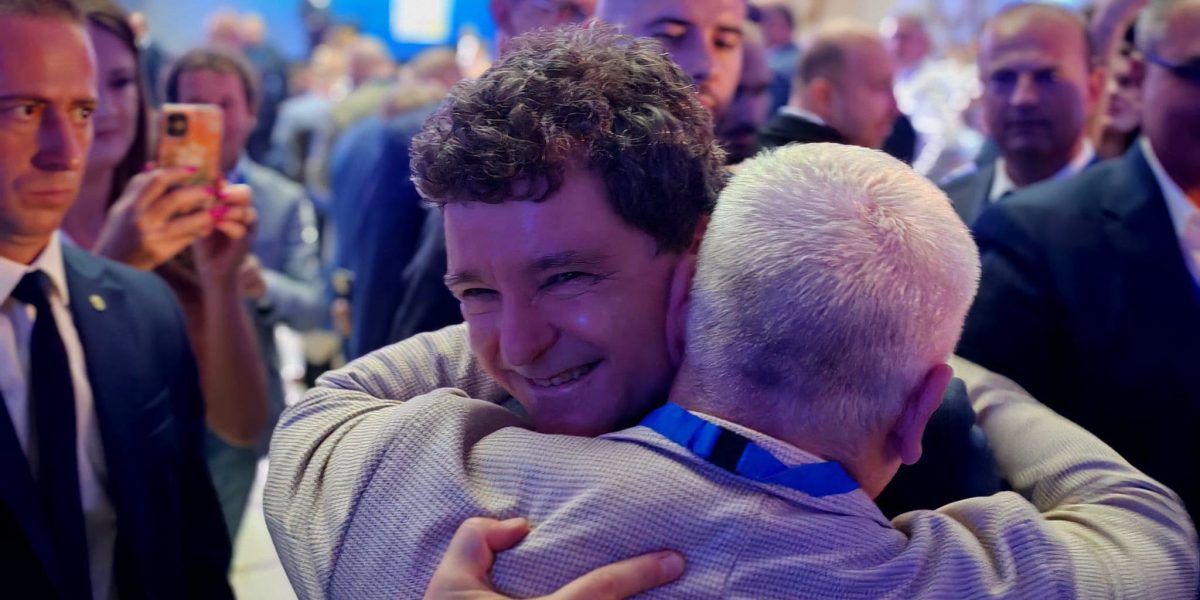 ROMAN ACUZĂ: Nicușor Dan, SUSPENDARE PREȘEDINTE? E JENANT