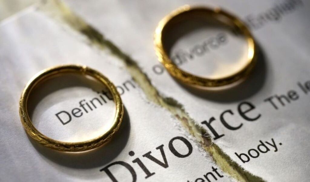 Divorțul după 50: cuibul gol și alte cauze ascunse