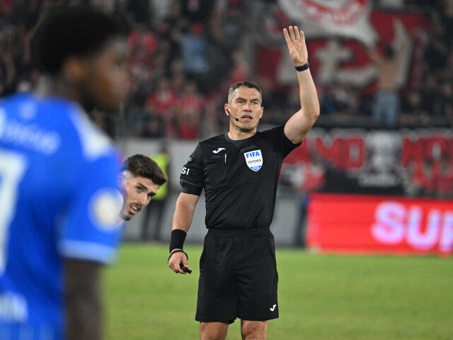 Nsimba la Istvan Kovacs, derby Dinamo-Craiova blocat. Radu Naum: „Grav”