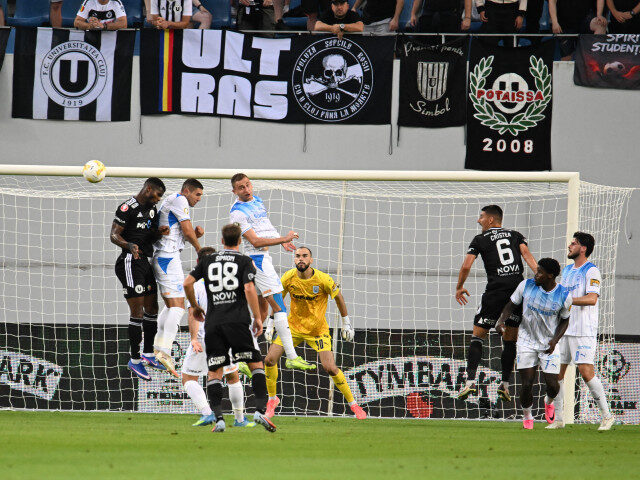 Craiova, la SUPERCUPĂ pe teren propriu, bate Clujul la penalty-uri!