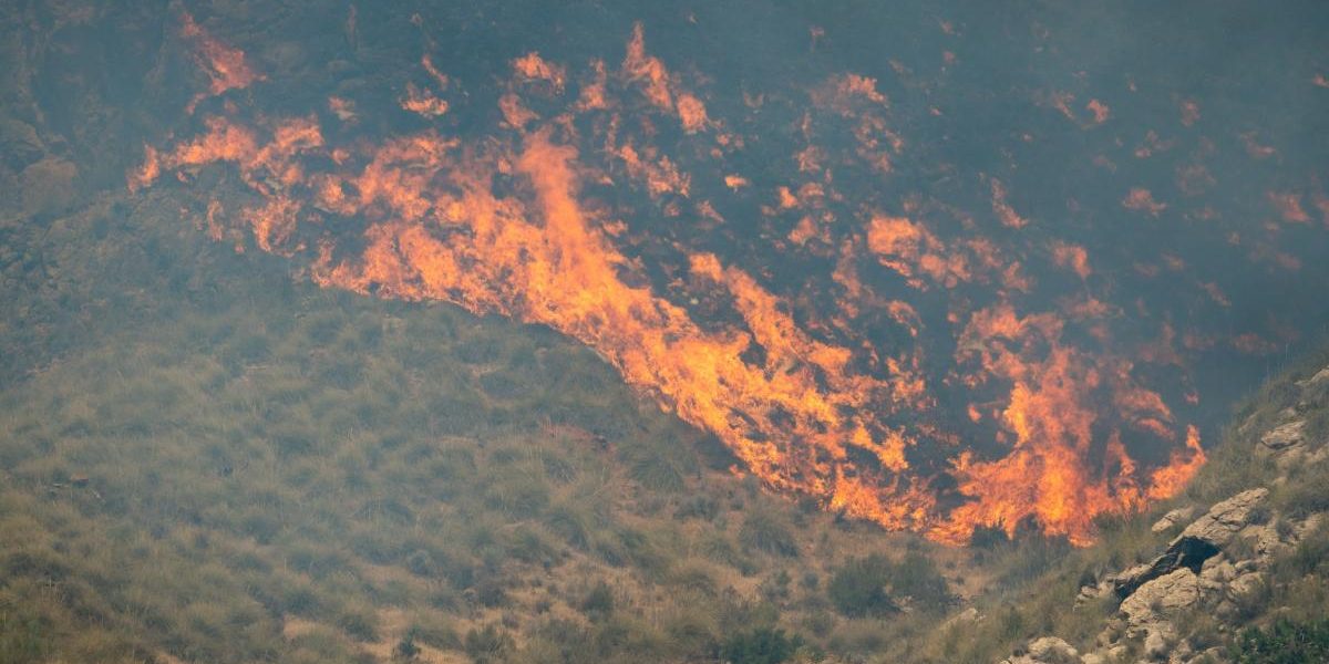 Fum de ciupercă pe cer. 12 morți într-un infern din Spania