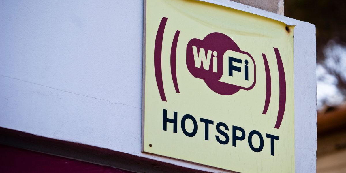 Telefonul tău, WiFi oriunde: Rețea proprie instant