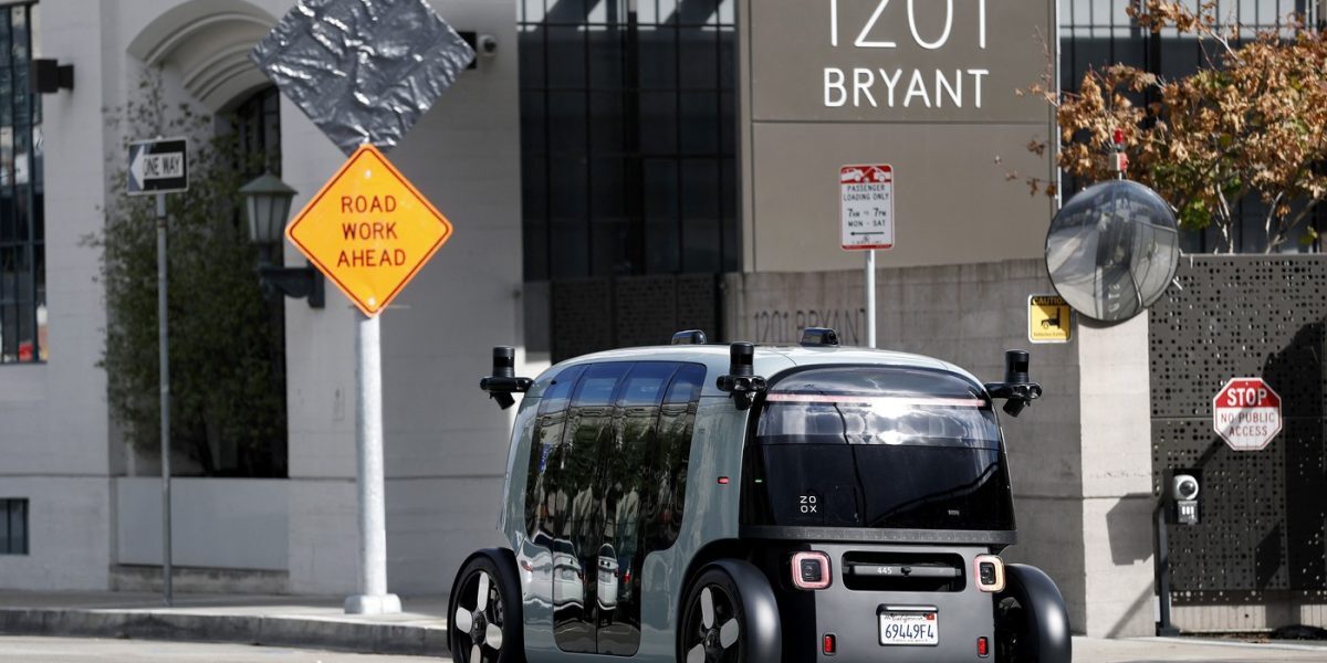 Amazon cheamă flotele autonome la service după incidente rutiere