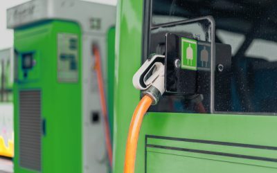 CJ Braşov: Licitație anulată pentru microbuze electrice. 22 mil. lei pierduți