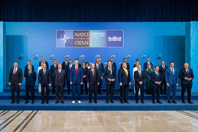 NATO, OK în Ankara! Trump pleacă, Europa așteaptă trupele SUA