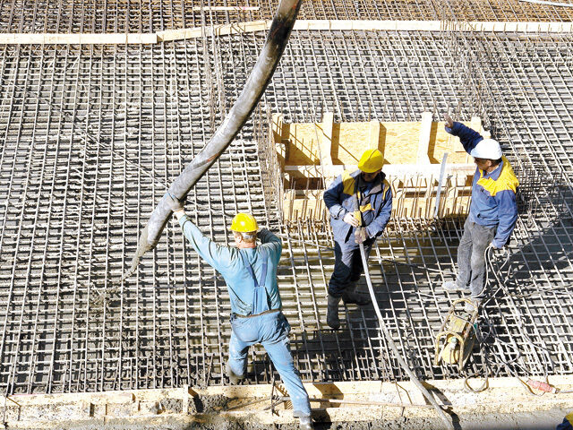 România: Construcții, Transporturi, HoReCa salvează joburile