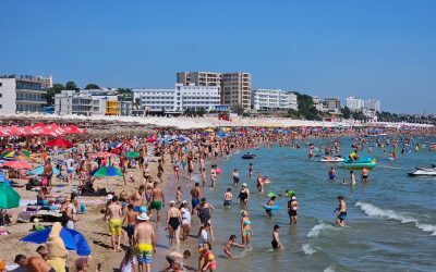 Eforie Nord 2026: Weekend fără excese, cât costă marea. Porumbul fiert, lux