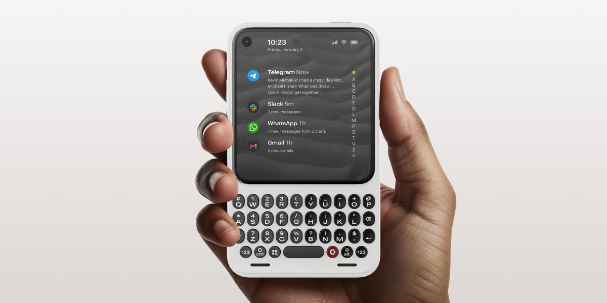 Apple: Peste 40% din cumpărători aleg produsele sale
