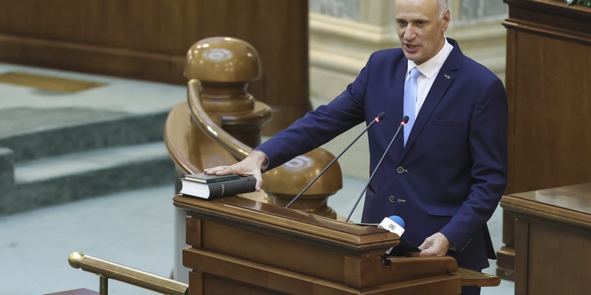 USR atacă Legea ANI la CCR: „PSD și AUR, inspirați din stalinism”