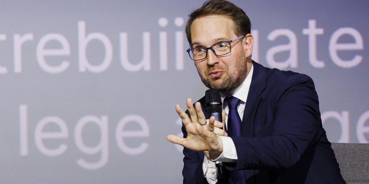 Fritz, lovit de tăieri: 10% din salariul primarului, „așa spune legea”