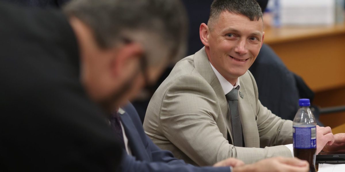 PINTEA, FALS! Senatorul ex-POT, judecat pentru o faptă pentru care e deja suspendat