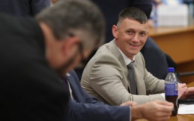 PINTEA, FALS! Senatorul ex-POT, judecat pentru o faptă pentru care e deja suspendat