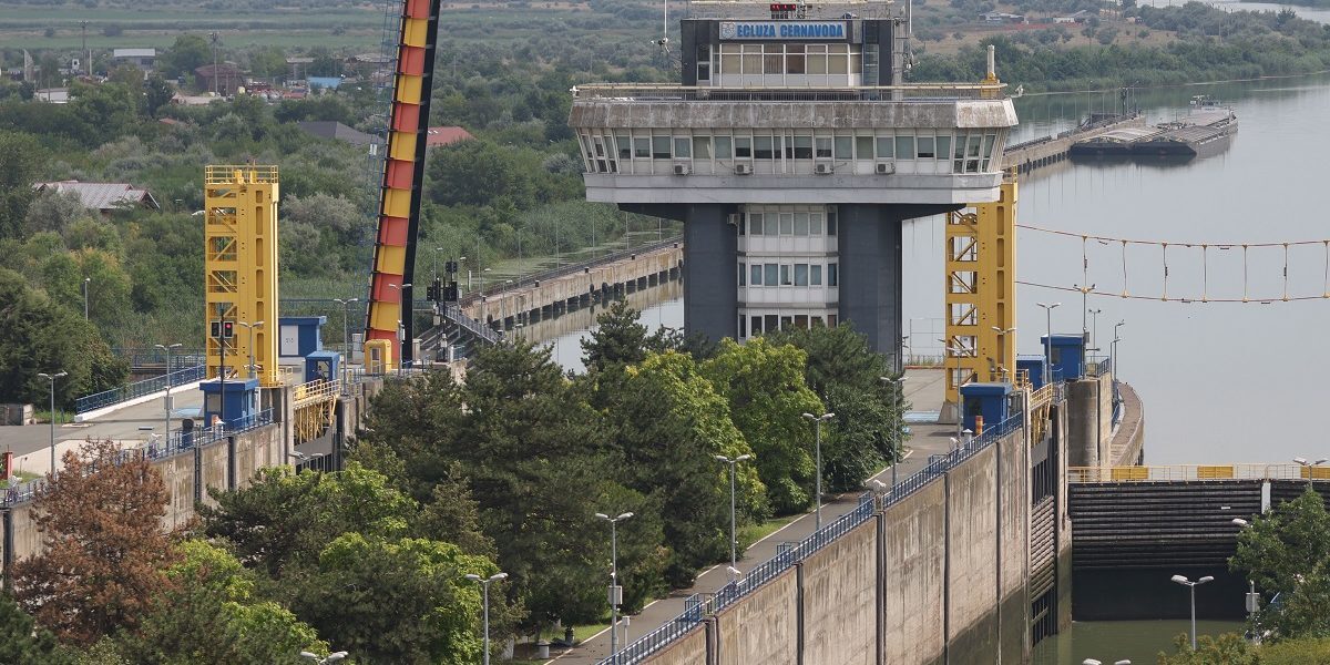 Cernavodă U2, ASIGURATĂ 9 ZILE DUPĂ SCUFUNDAREA BARJELOR